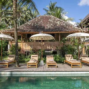 Resort Rumah Kayu ****